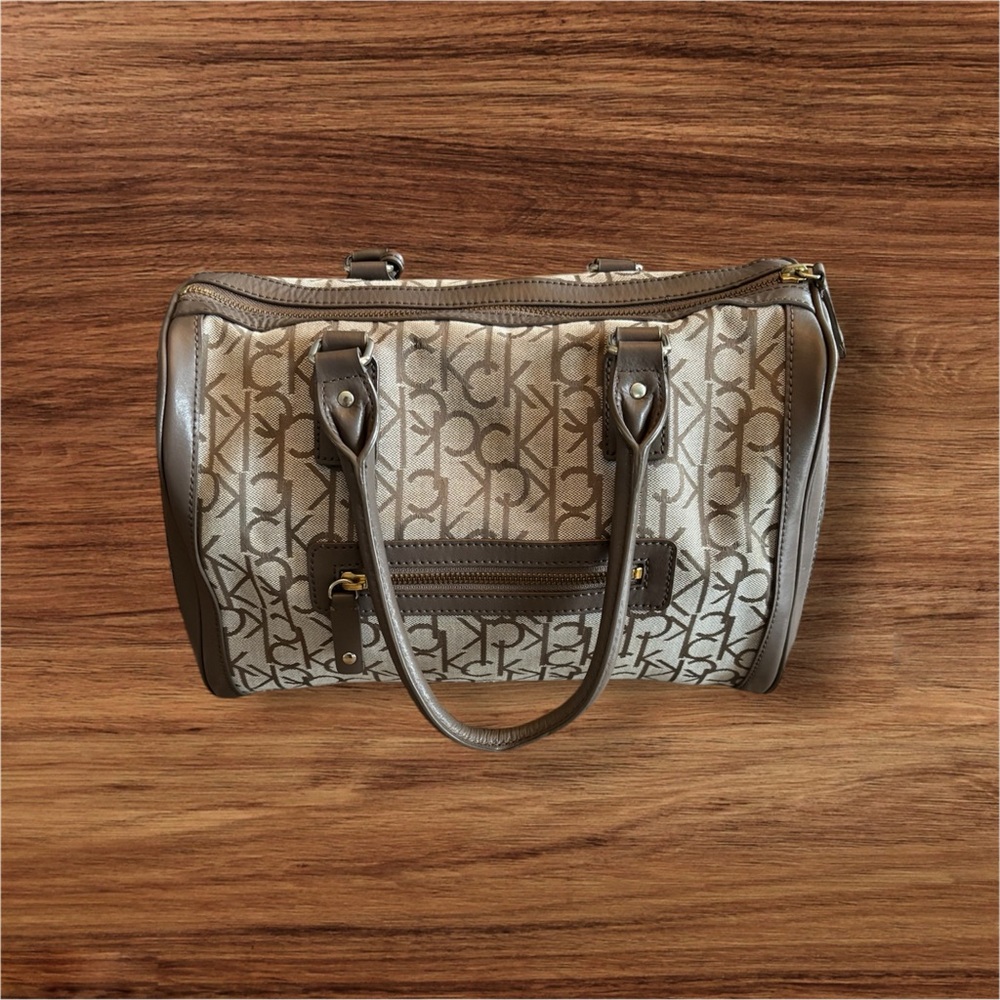 GORGEOUS Calvin Klein Monogram Tan and Brown Women's Satchel